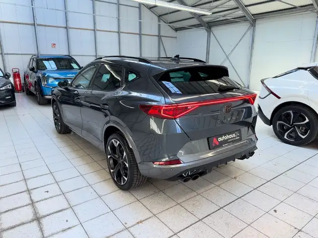 Cupra Formentor view 4