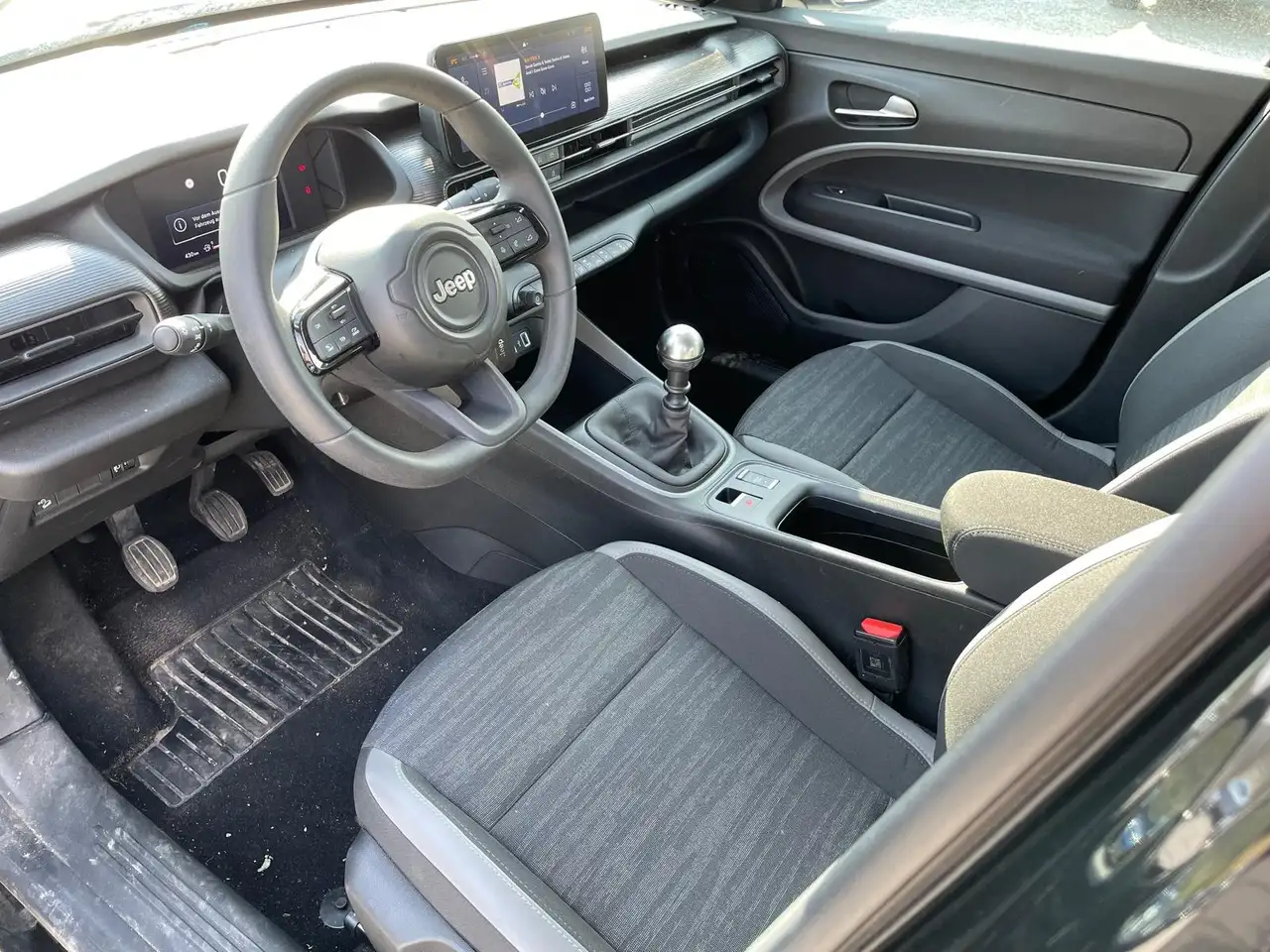 Jeep Avenger Longitude GSE T3 *LED*CARPLAY*PDC*DAB* 18