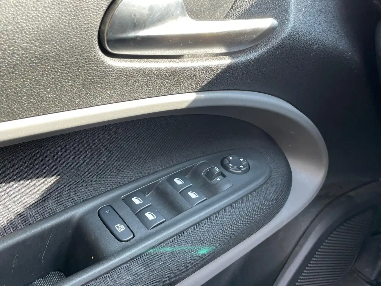 Jeep Avenger Longitude GSE T3 *LED*CARPLAY*PDC*DAB* 9