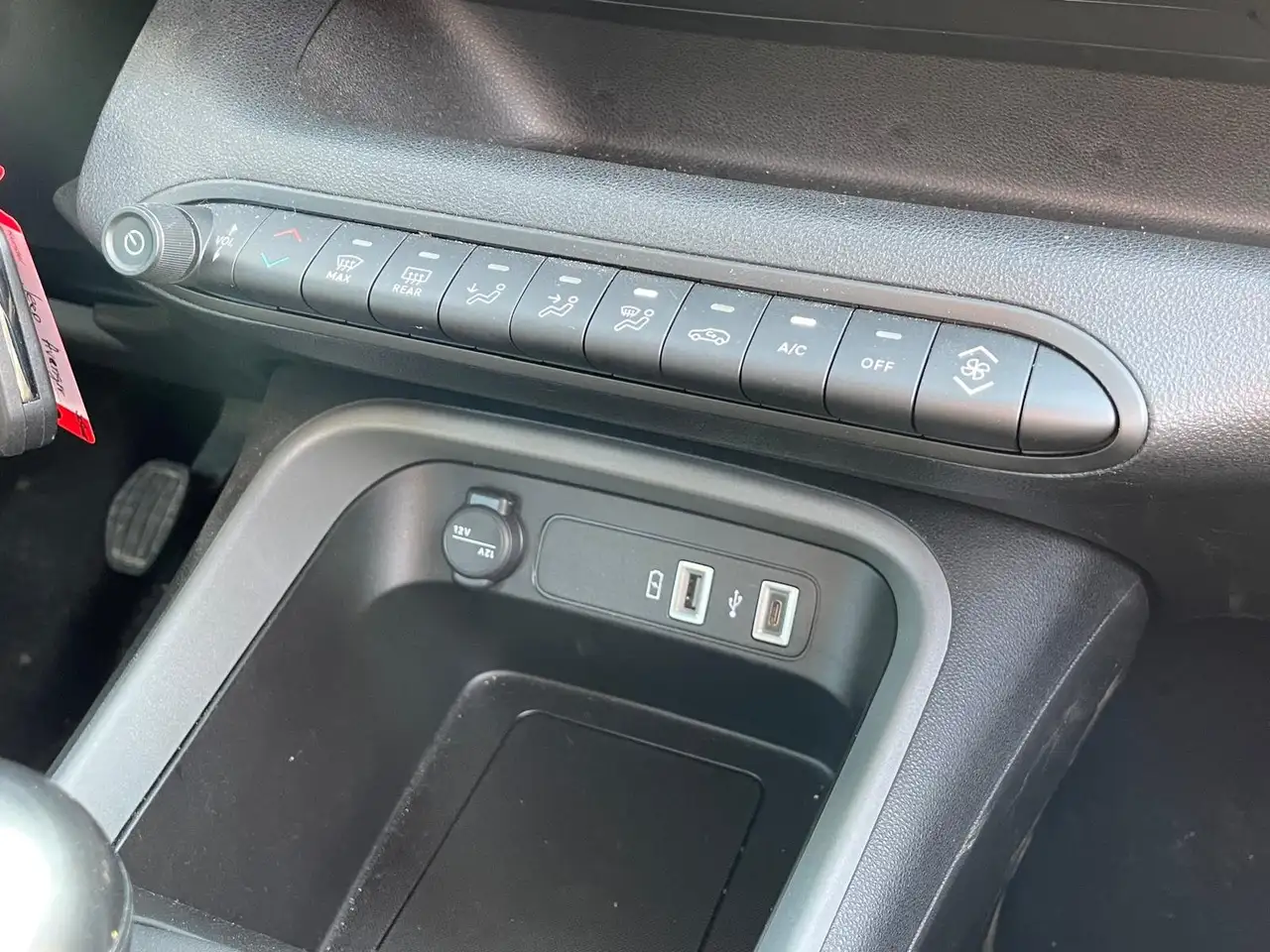 Jeep Avenger Longitude GSE T3 *LED*CARPLAY*PDC*DAB* 17