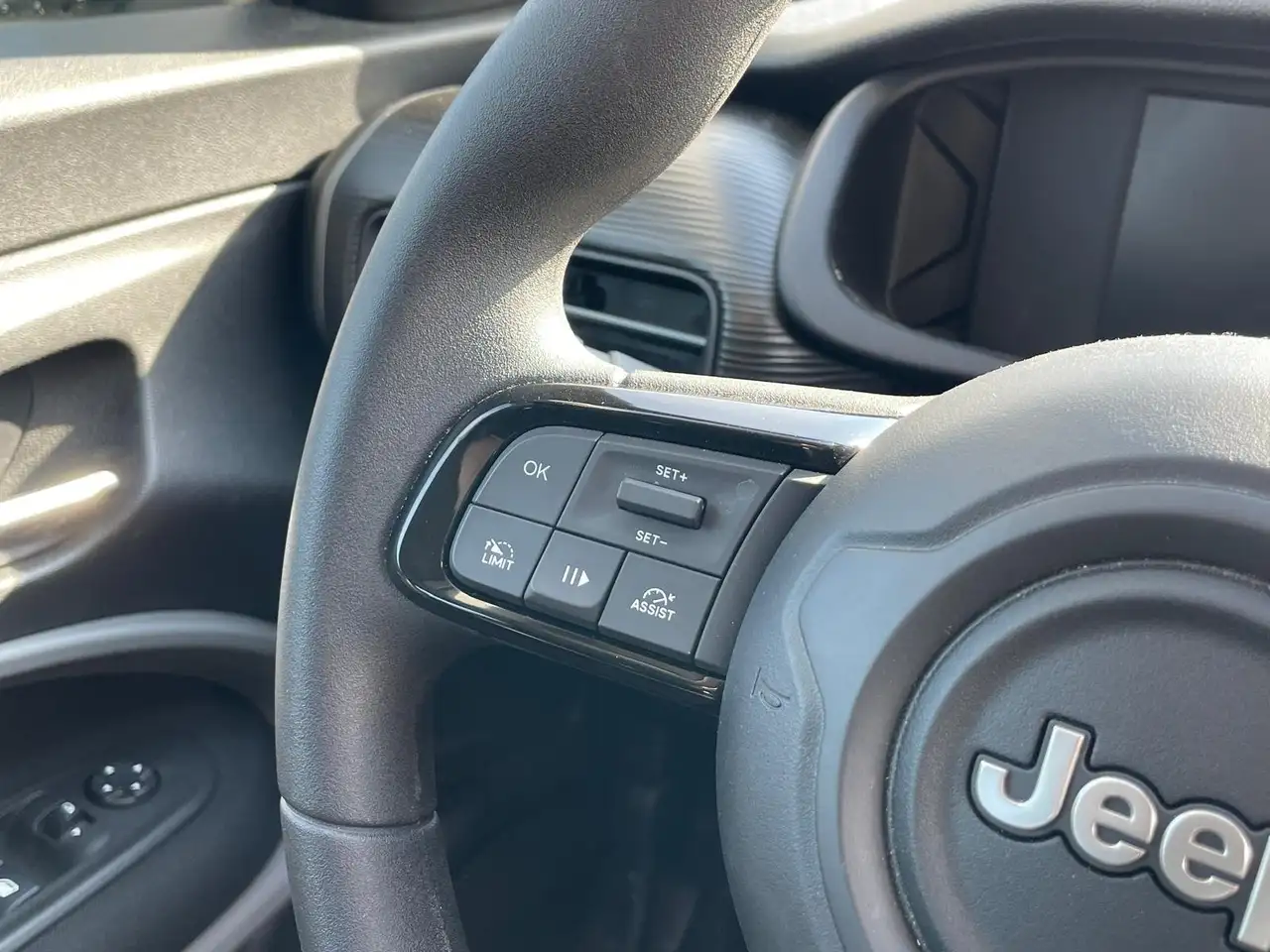 Jeep Avenger Longitude GSE T3 *LED*CARPLAY*PDC*DAB* 8