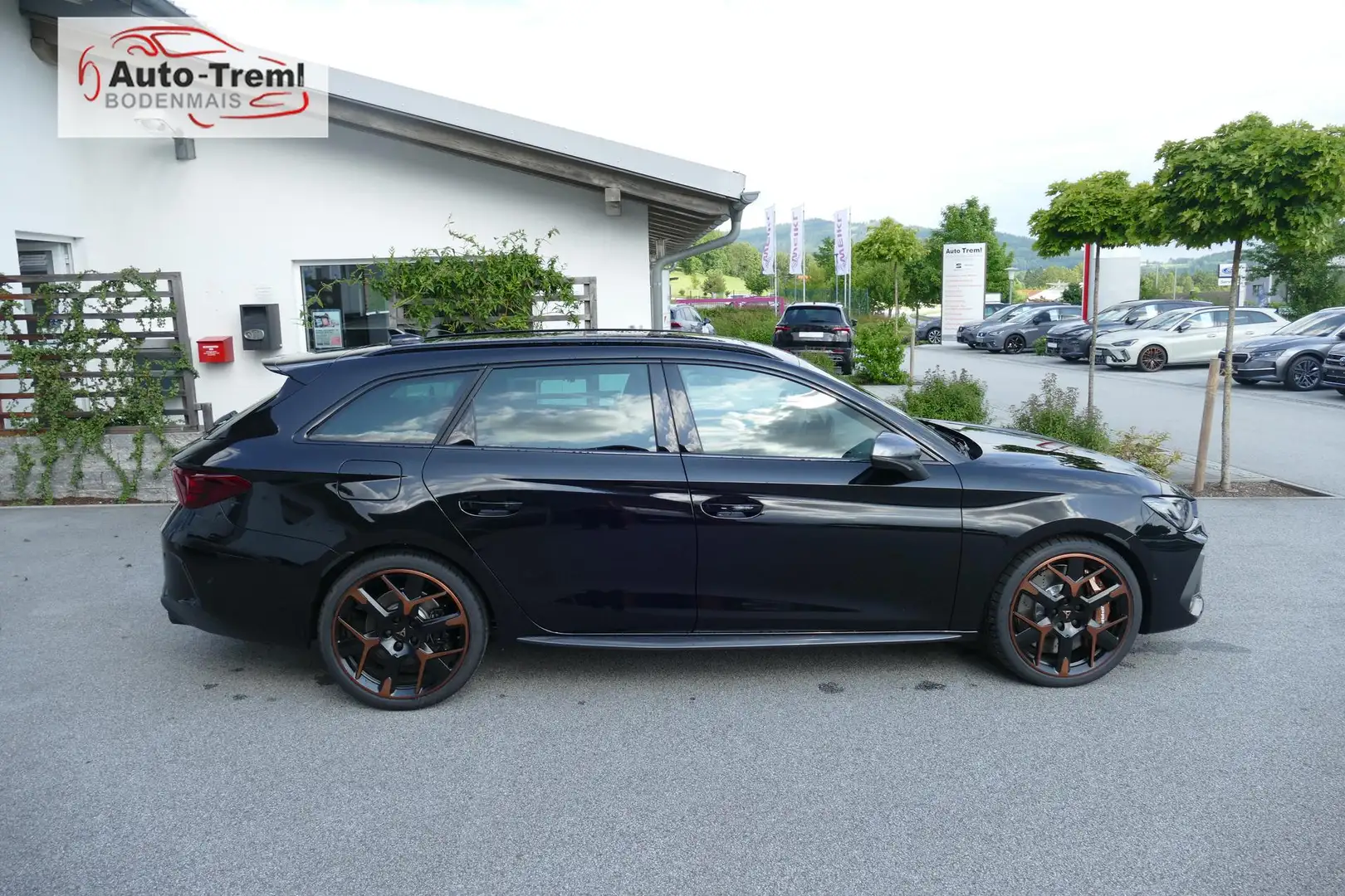 CUPRA Leon ST VZ Extreme 2.0 TSI DSG 4Drive 333 PS Facelif... Schwarz - 2