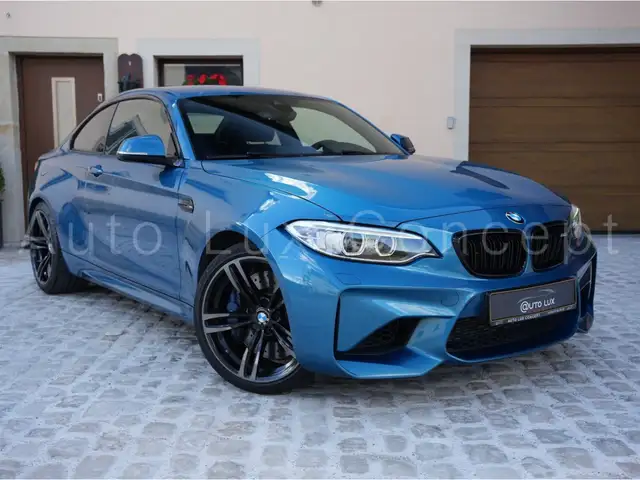 BMW M2 view 2