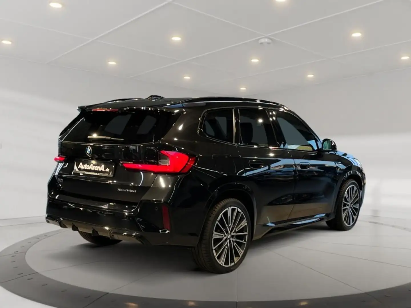 BMW X1 23 d xDrive M Sport Fahrassist+AHK+Pano+Wide Schwarz - 2