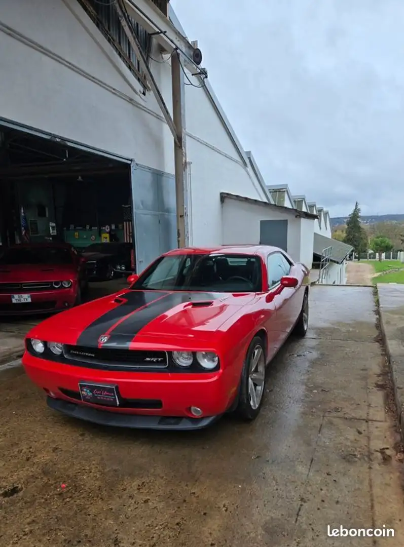 Dodge Challenger SRT8 30000 KMS Rot - 1