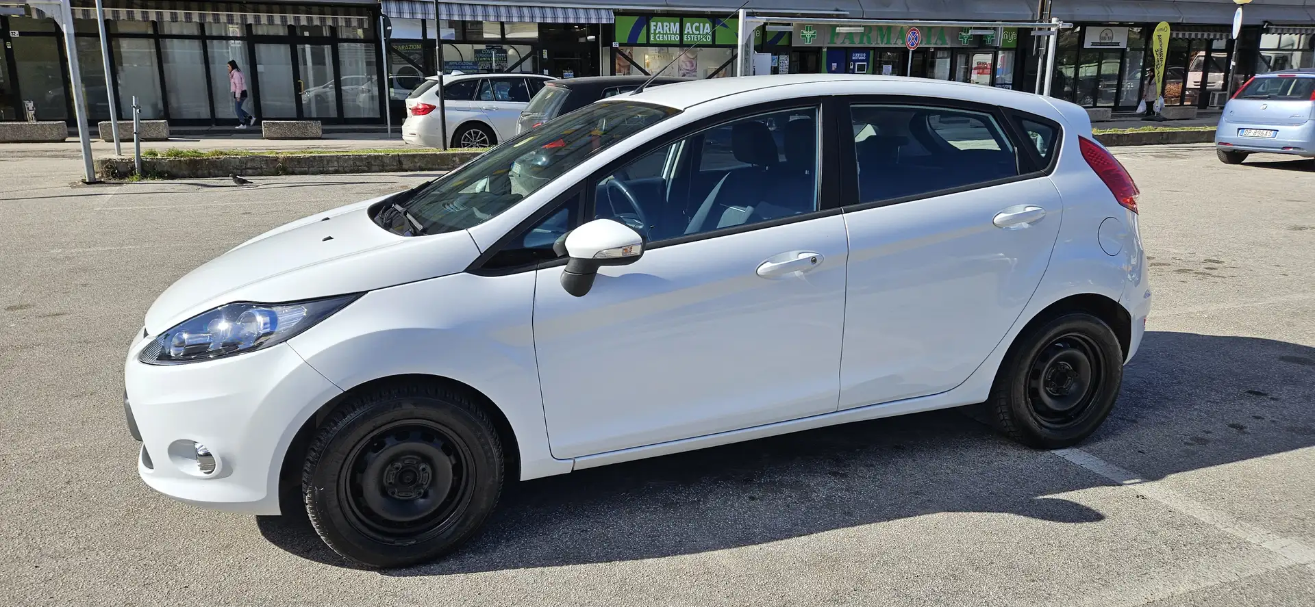 Ford Fiesta 1.4 tdci 5 porte 70cv km 113.000 Weiß - 2