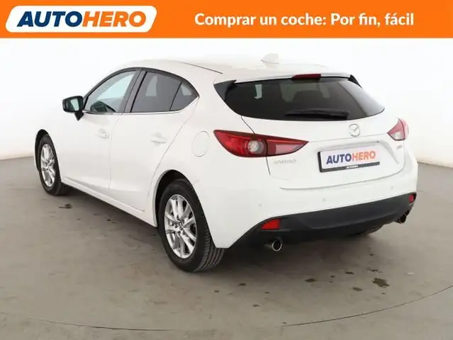 Mazda Mazda3 view 4
