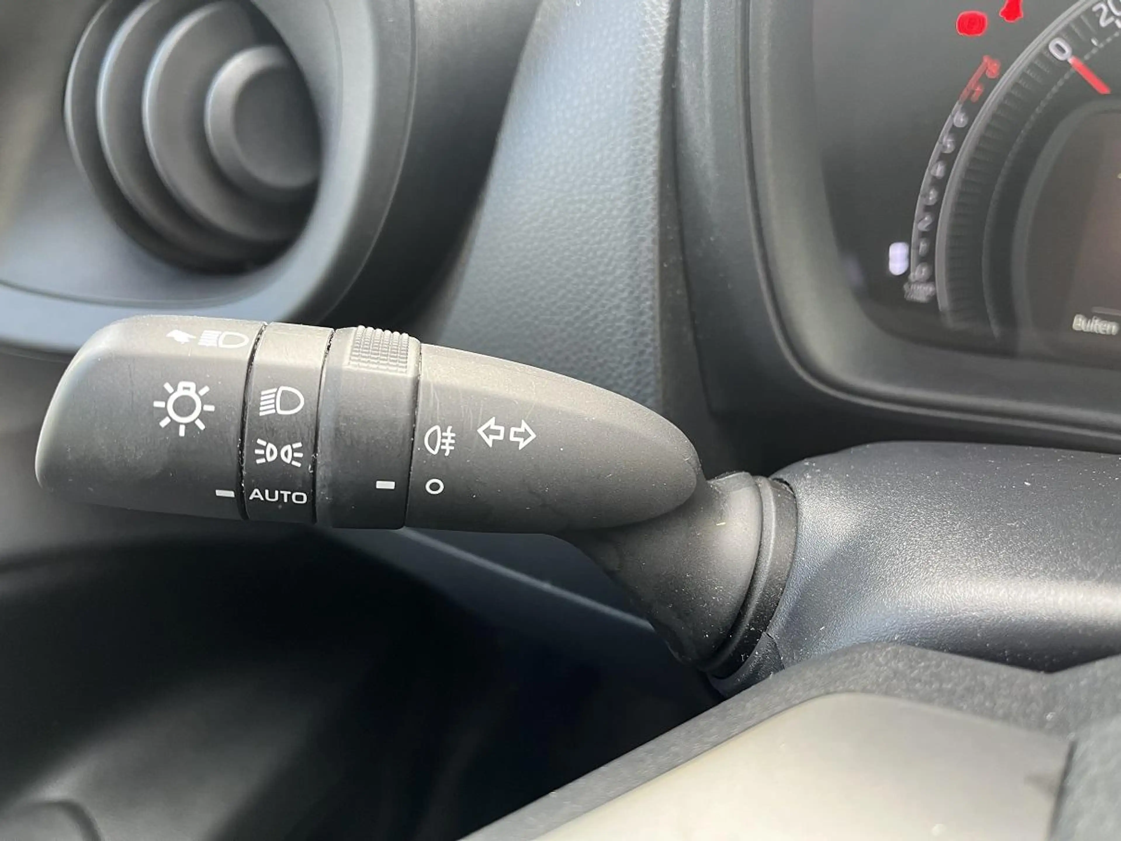 Toyota Aygo X 1.0 VVT-i MT Play | NL-Auto | Apple Carplay | Came — photo 13