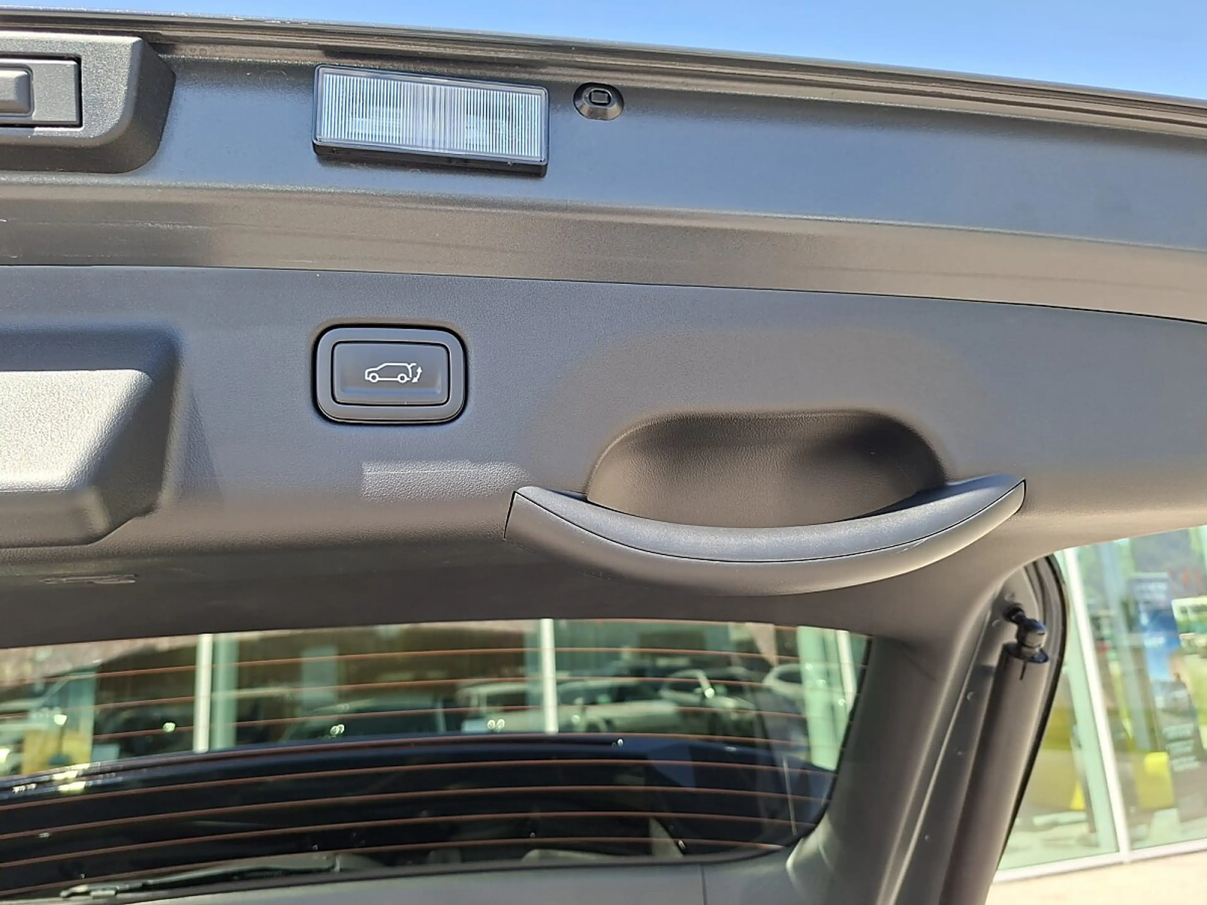 MG MG4 EV Urban 54 kWh Luxury — photo 13
