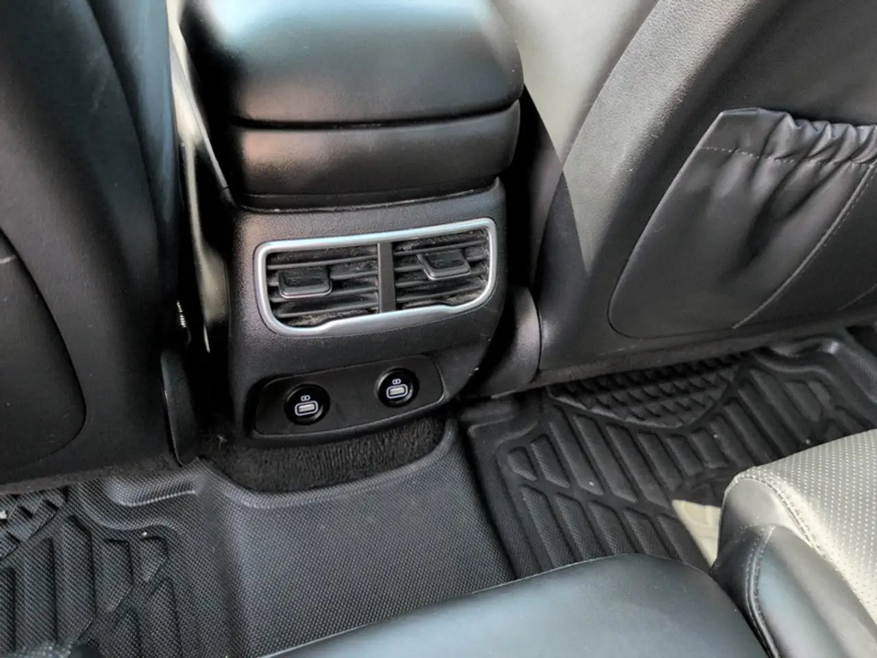 Hyundai SANTA FE fotografie Hyundai SANTA FE