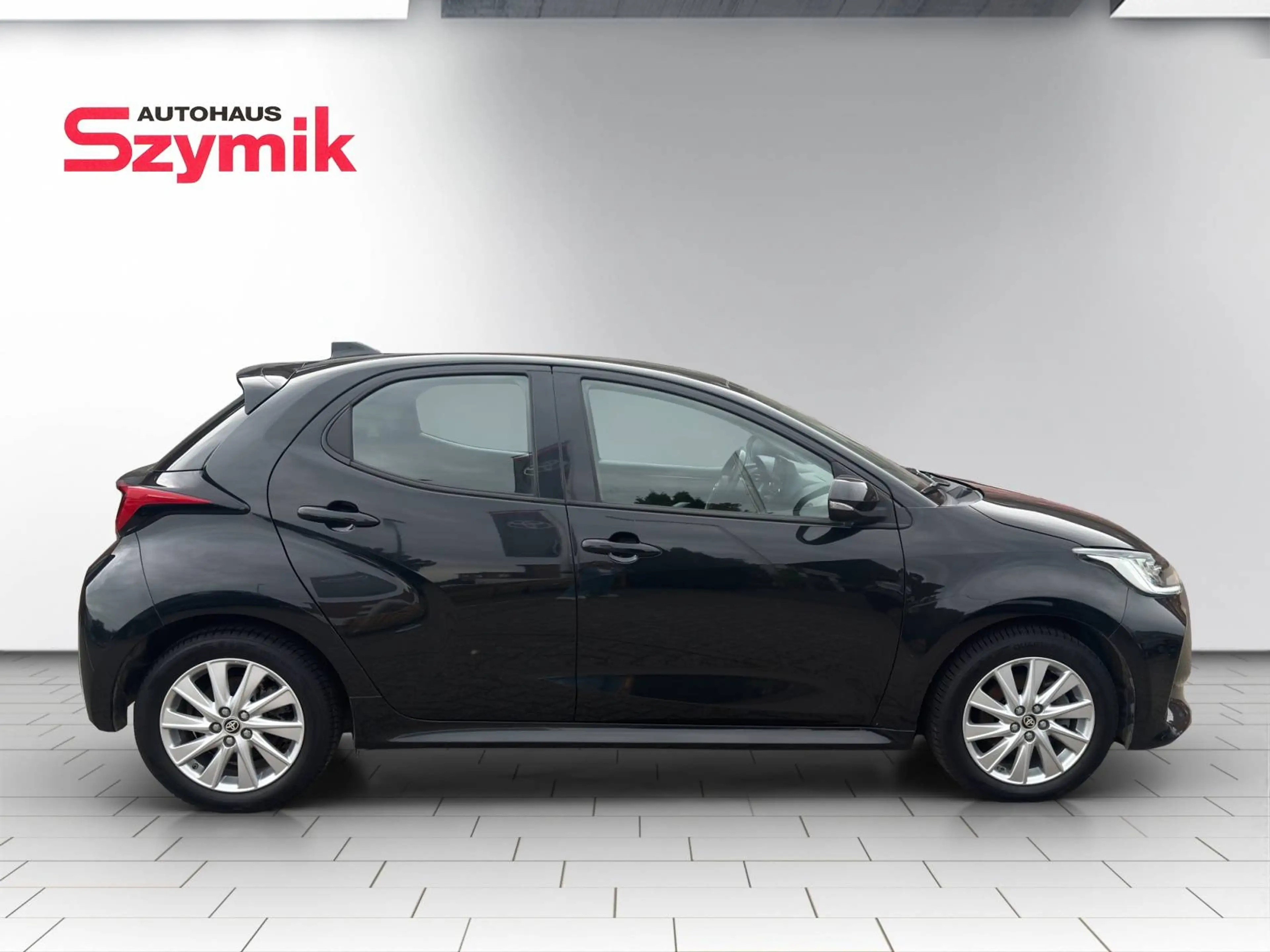 Toyota Yaris Yaris Hybrid 1.5 Active Tech — photo 6