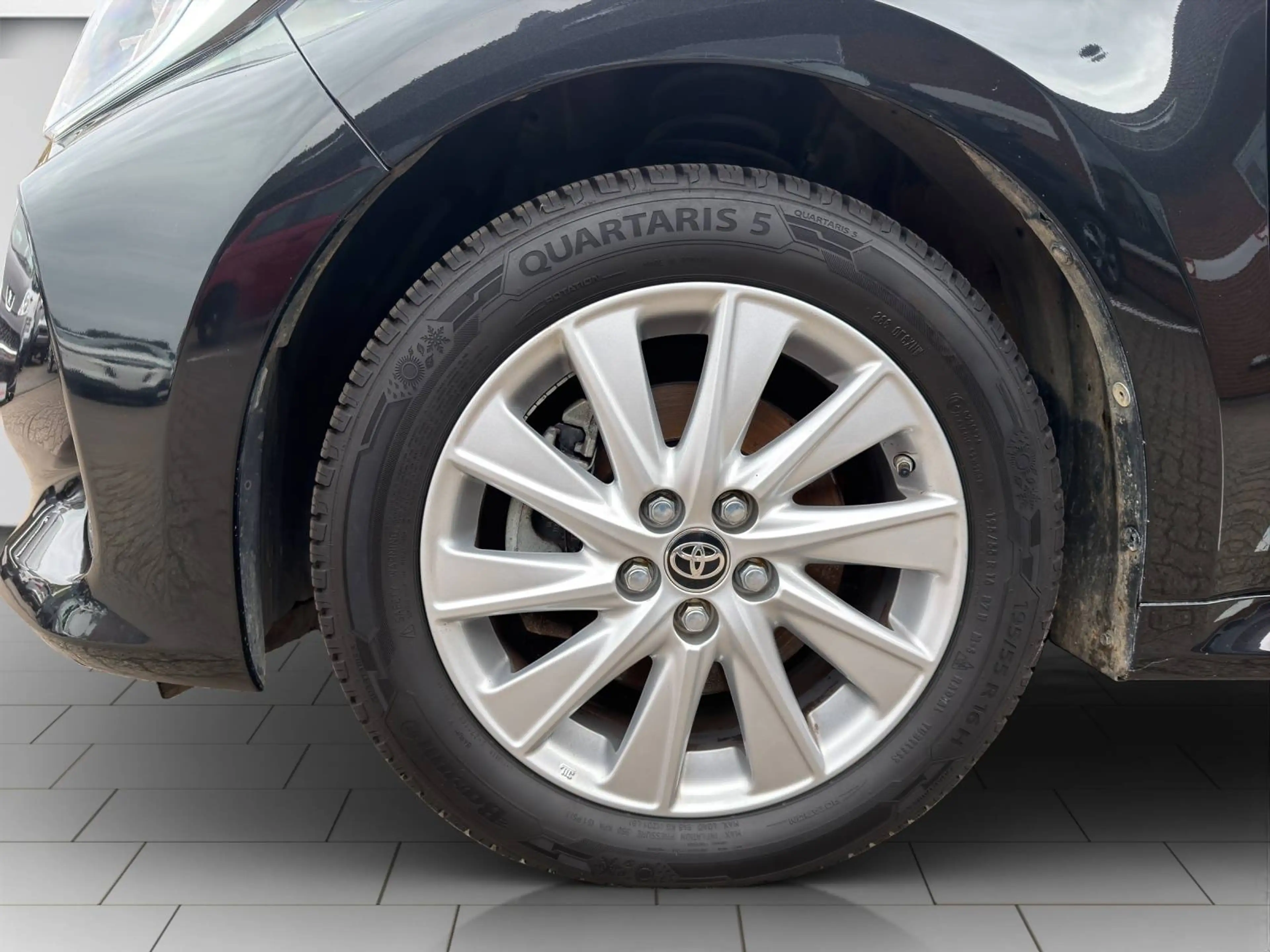 Toyota Yaris Yaris Hybrid 1.5 Active Tech — photo 14