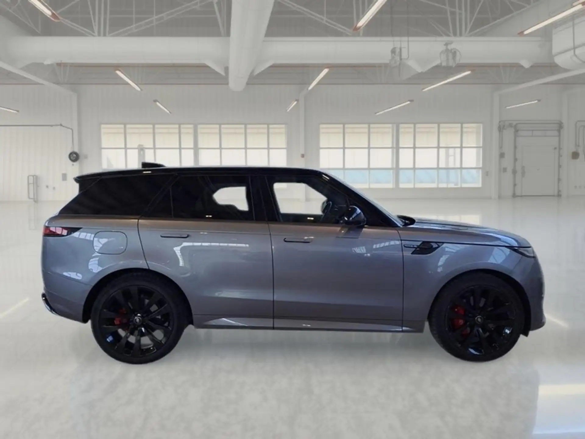 Land Rover Range Rover Sport 2023 실버 사진 3