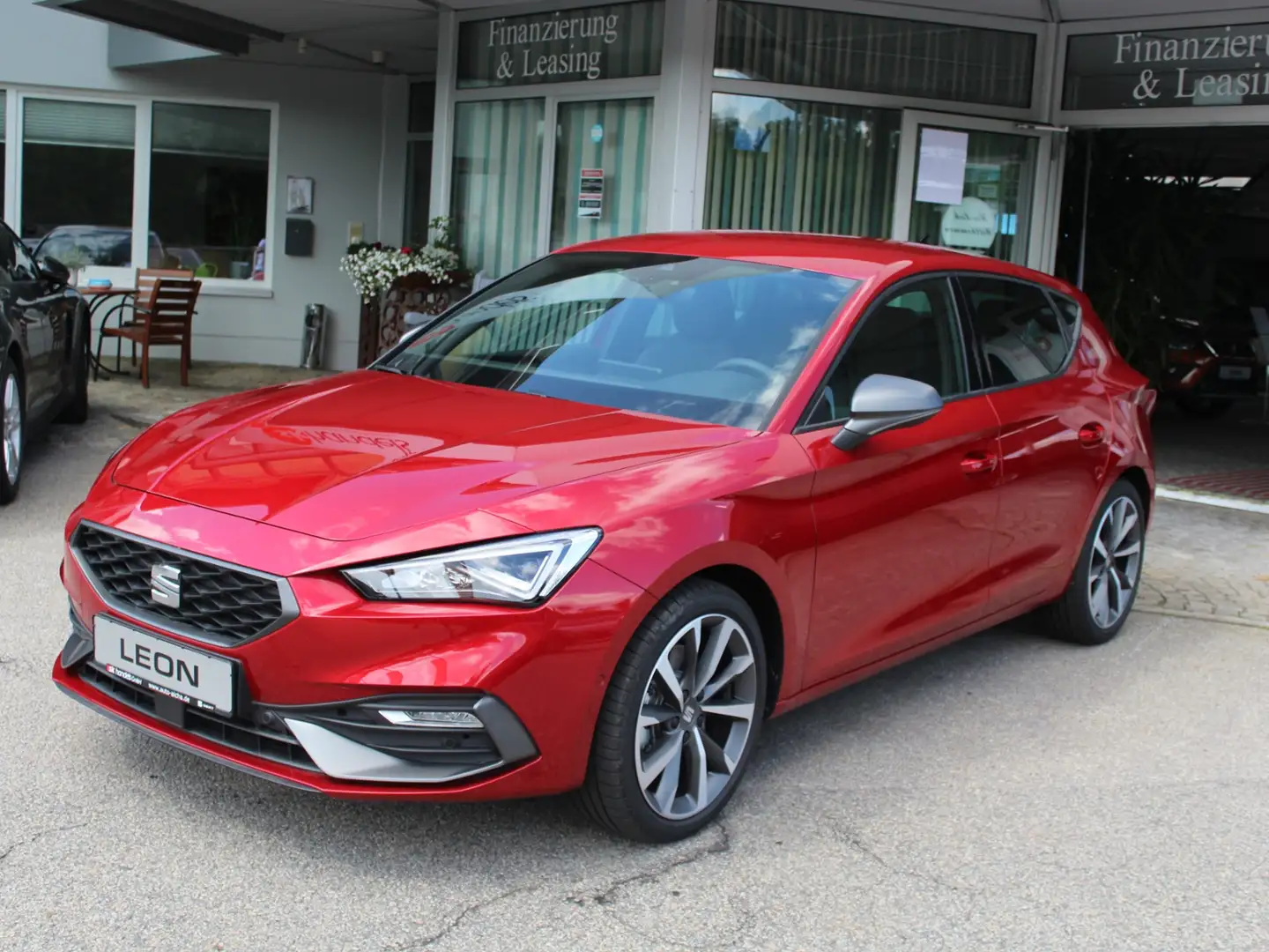 SEAT Leon FR 1.5 eTSI DSG 110 KW LED,NAV,SH,ACC Rosso - 1