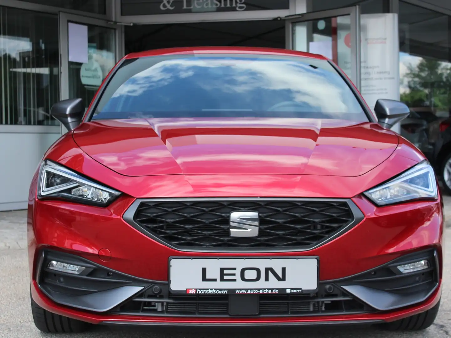 SEAT Leon FR 1.5 eTSI DSG 110 KW LED,NAV,SH,ACC Rouge - 2