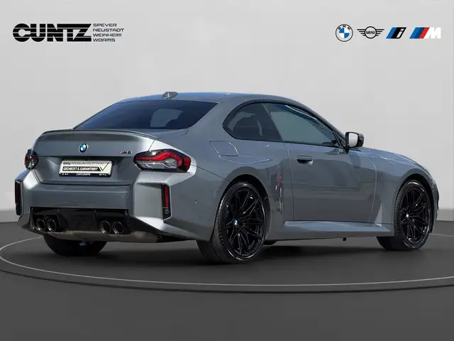 BMW M2 view 6