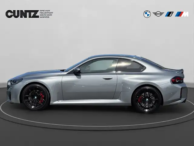 BMW M2 view 9
