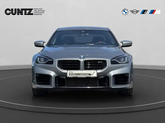 BMW M2 view 3