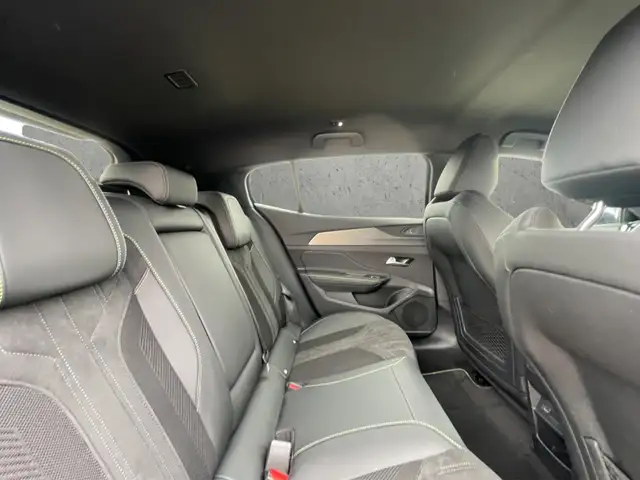 Peugeot 408 view 14