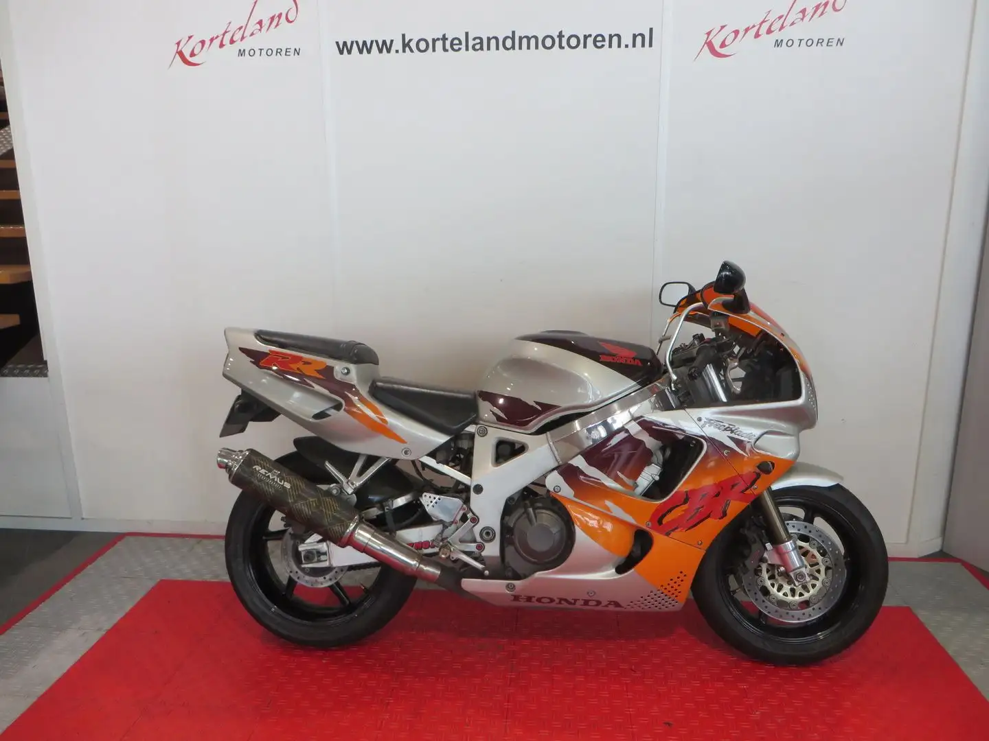 Honda CBR 900 RR FIREBLADE - 1