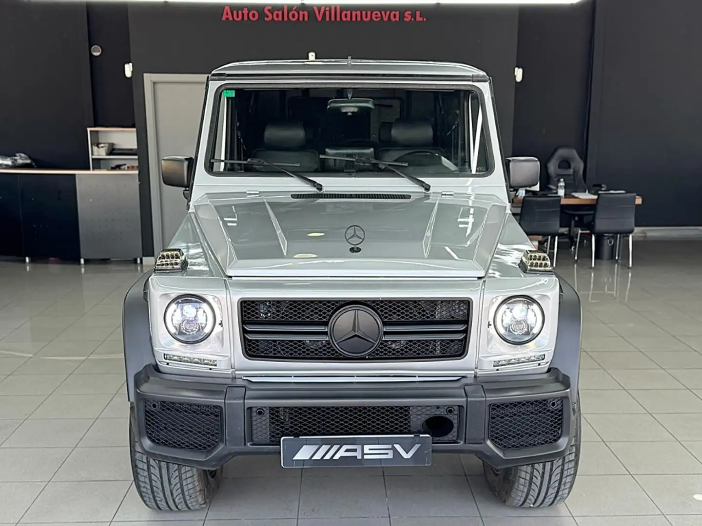 Mercedes-Benz MERCEDES-BENZ Clase G Todoterreno  Automático de Grijs - 2
