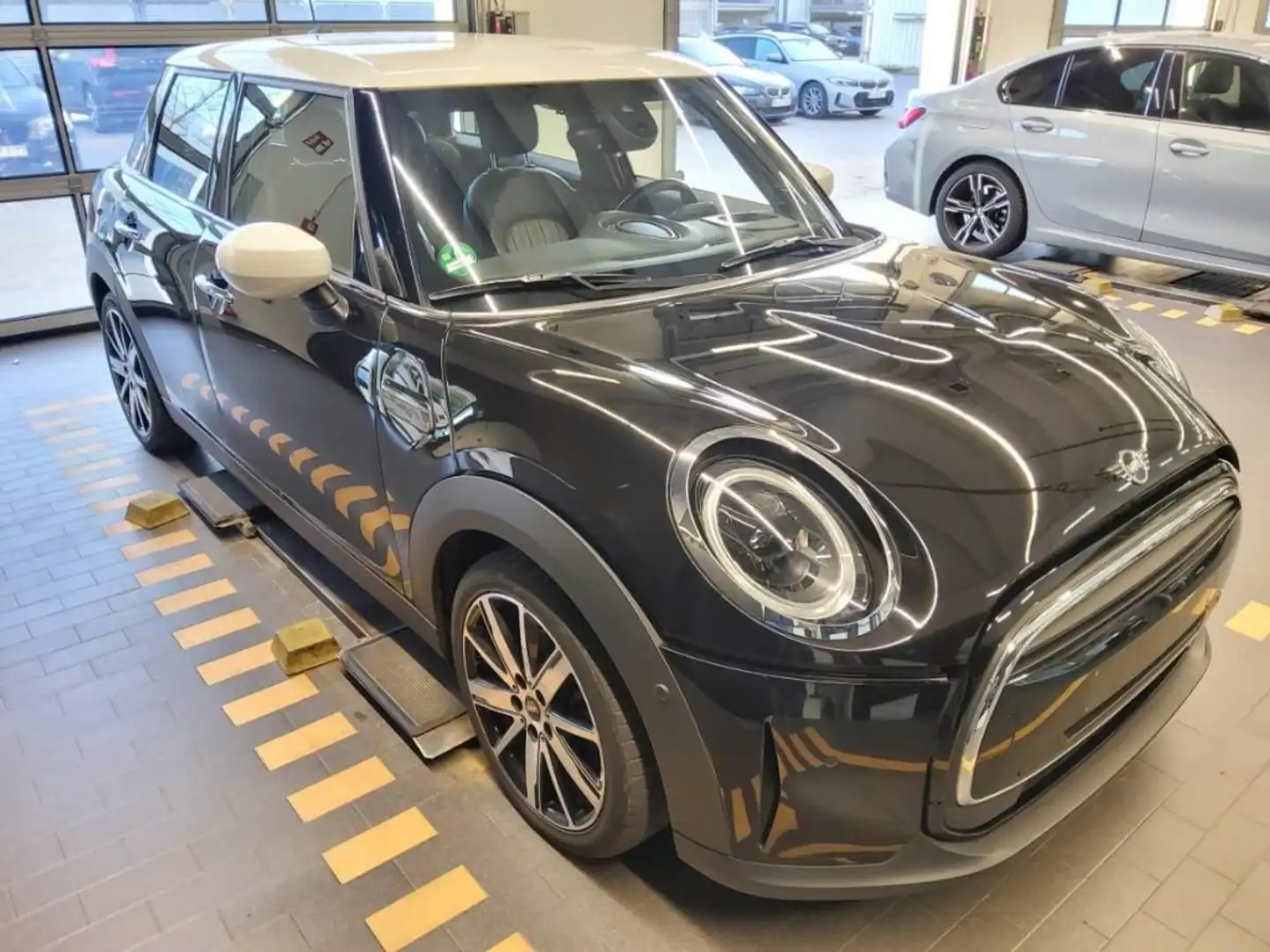 MINI Cooper +SPORTSITZ+LEDER+HUD+NAVI+ACC+LED+HIFI-HK Schwarz - 2