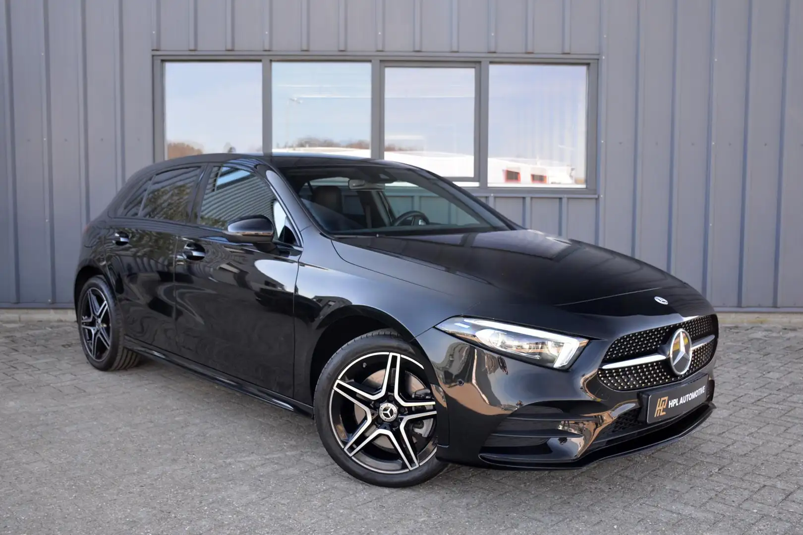 Mercedes-Benz A 250 e AMG Line * MBux * Camera * Carplay/Android * Nig Zwart - 2