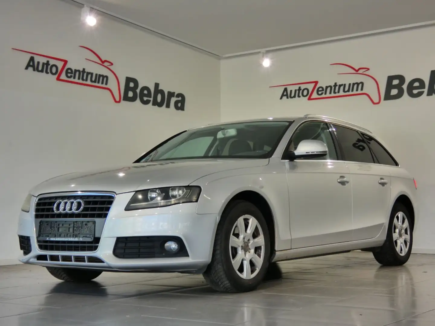 Audi A4 Avant 2.0 TDI Ambiente Navi/AHK/SHZ/PDC/Alu Silver - 1