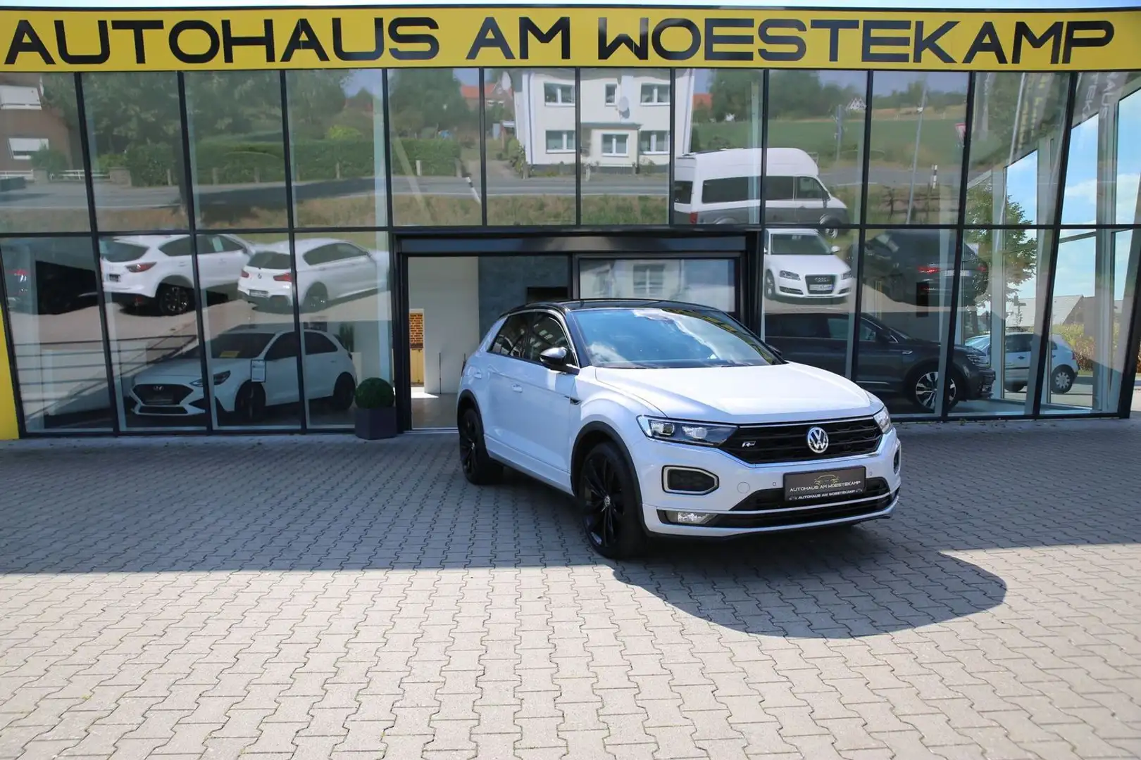 Volkswagen T-Roc R-LINE*KEYLESS*VIRTUAL.C*ACC*LANE*LED*MwSt Weiß - 1