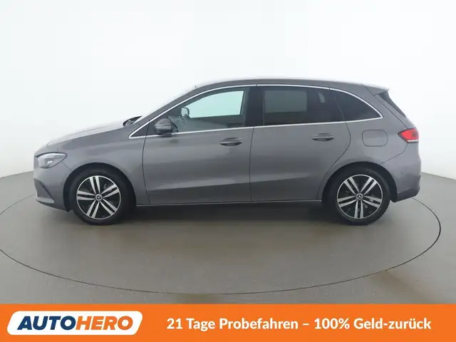 Mercedes-Benz B-Class view 3