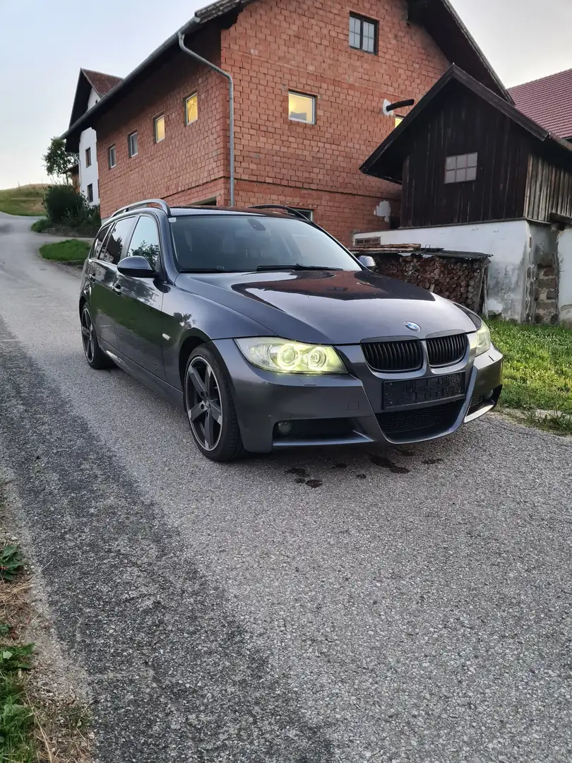 BMW 318 318d Touring Grau - 2