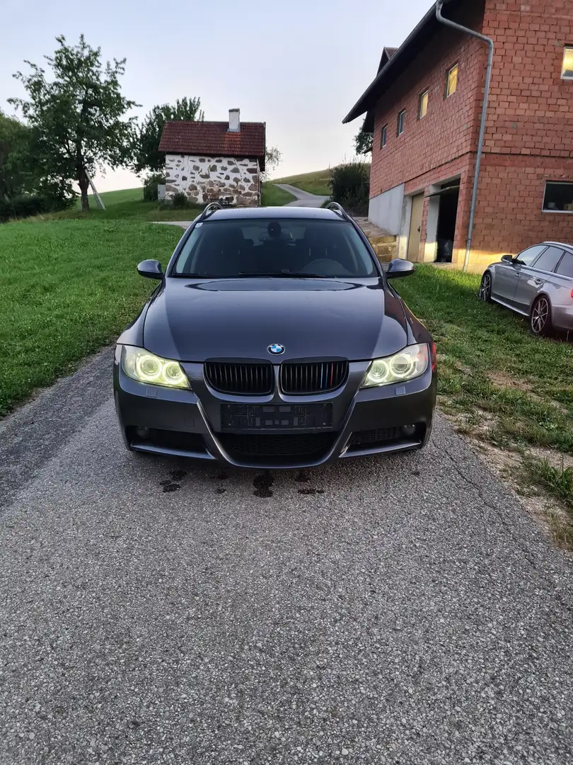 BMW 318 318d Touring Grau - 1
