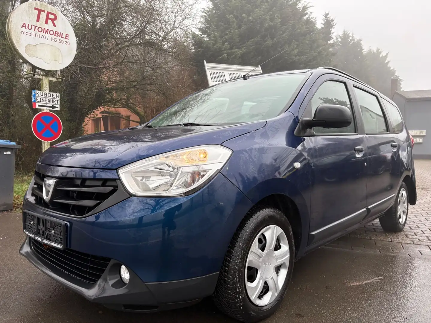 Dacia Lodgy 1,6  Ambiance Blauw - 1