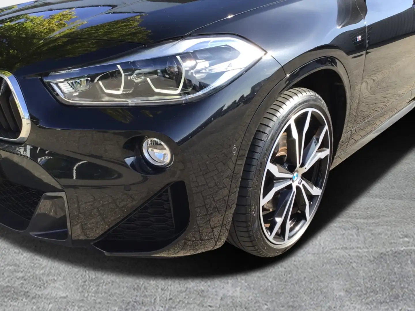 BMW X2 sDrive20i M Sport AHK/HUD/RFK/HarmanKardon/Panoram Noir - 2