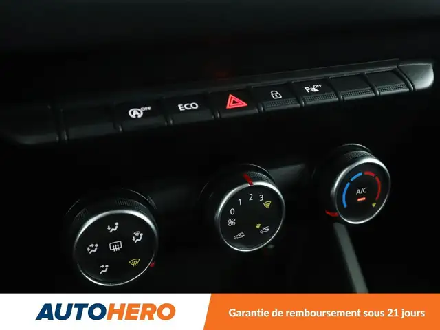 Dacia Duster view 26