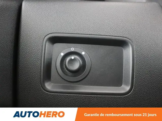 Dacia Duster view 30