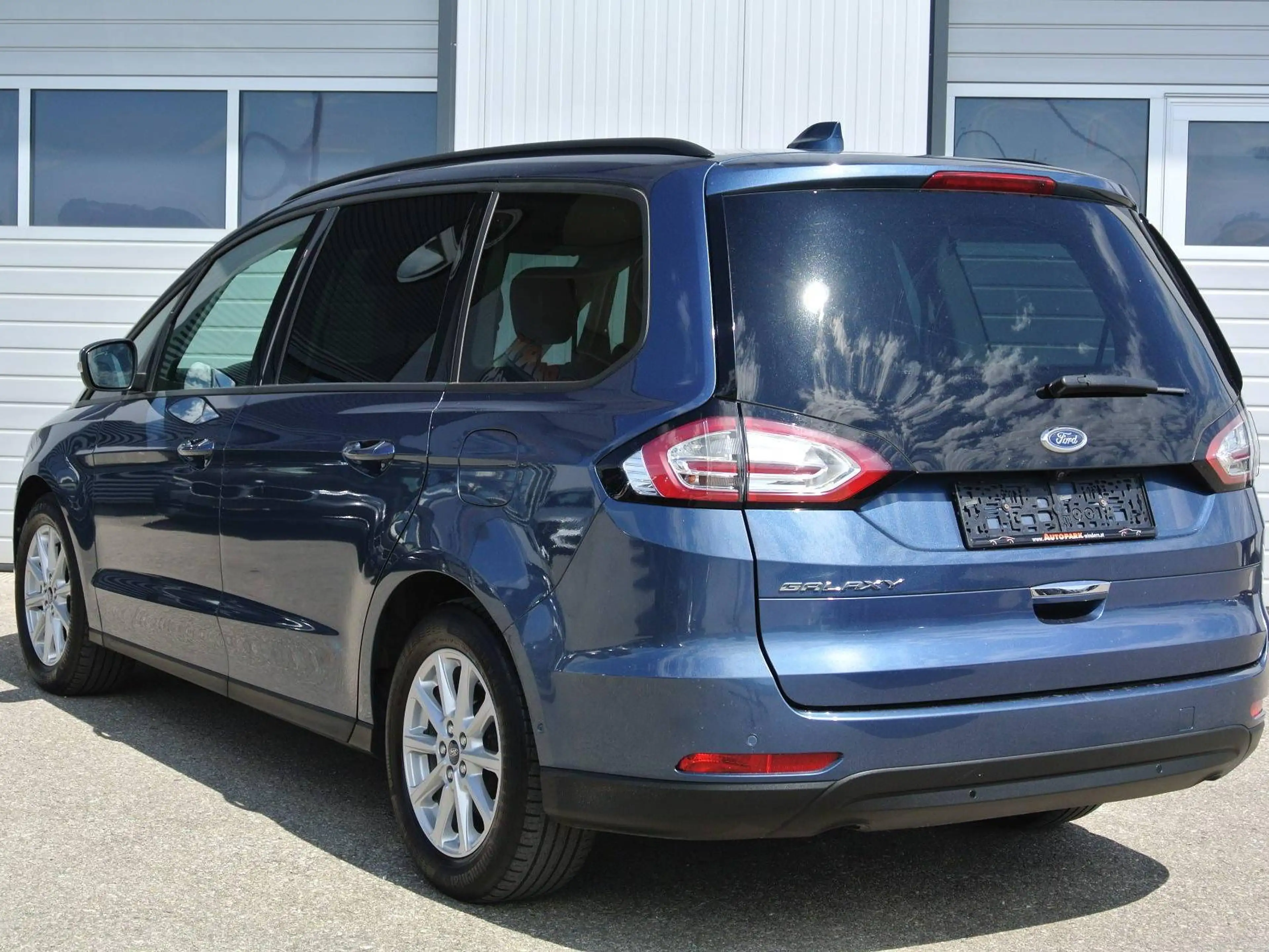 Ford Galaxy 2.0 EcoBlue ** 7-SITZE * NAVI * KAMERA * SHZ * — photo 2