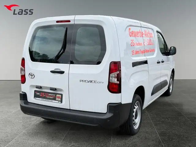 Toyota Proace City view 6