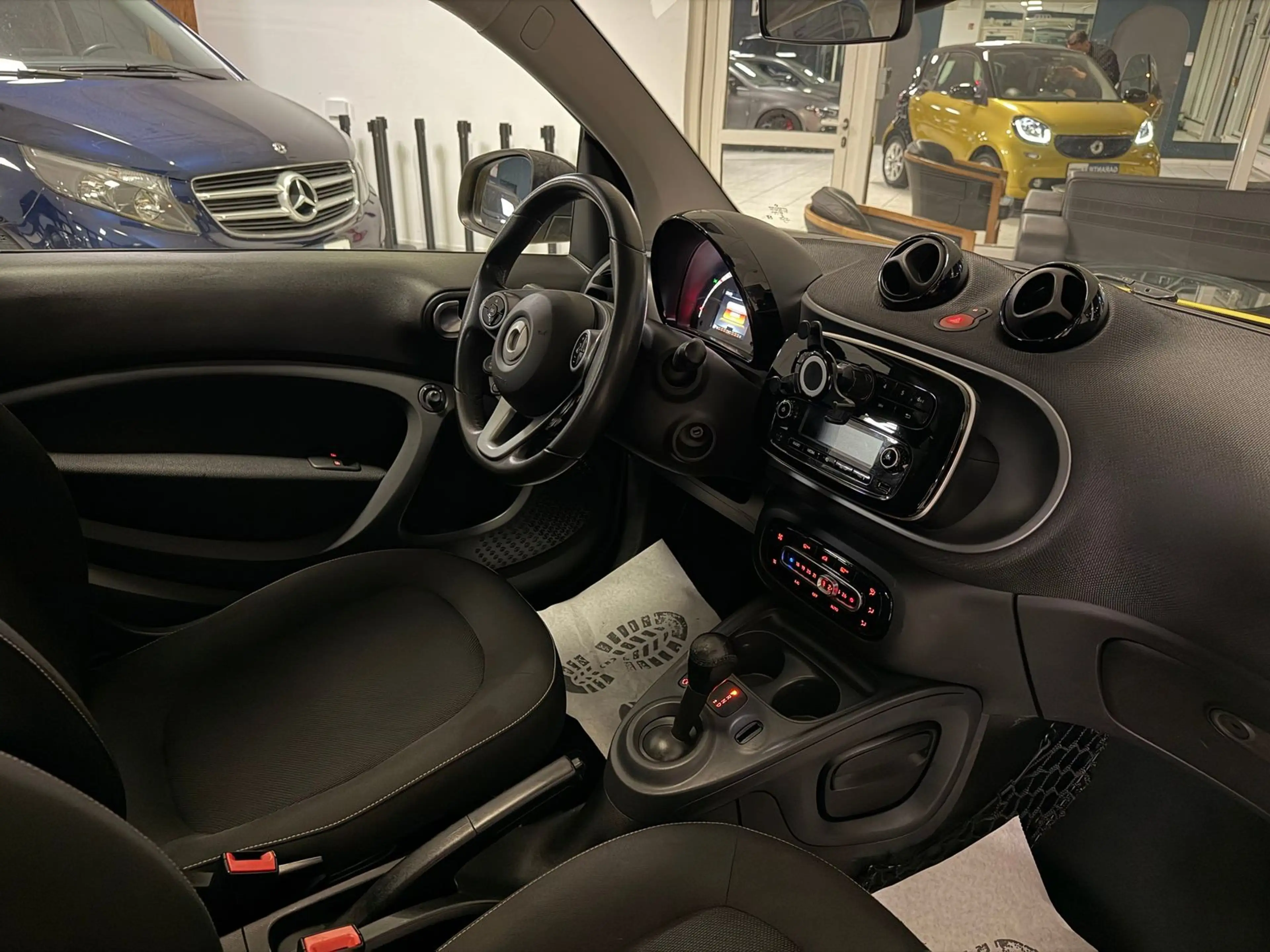 smart forTwo Smart forTwo AUTOMATIK PANO SHZ KLIMA ALU TOP — photo 11