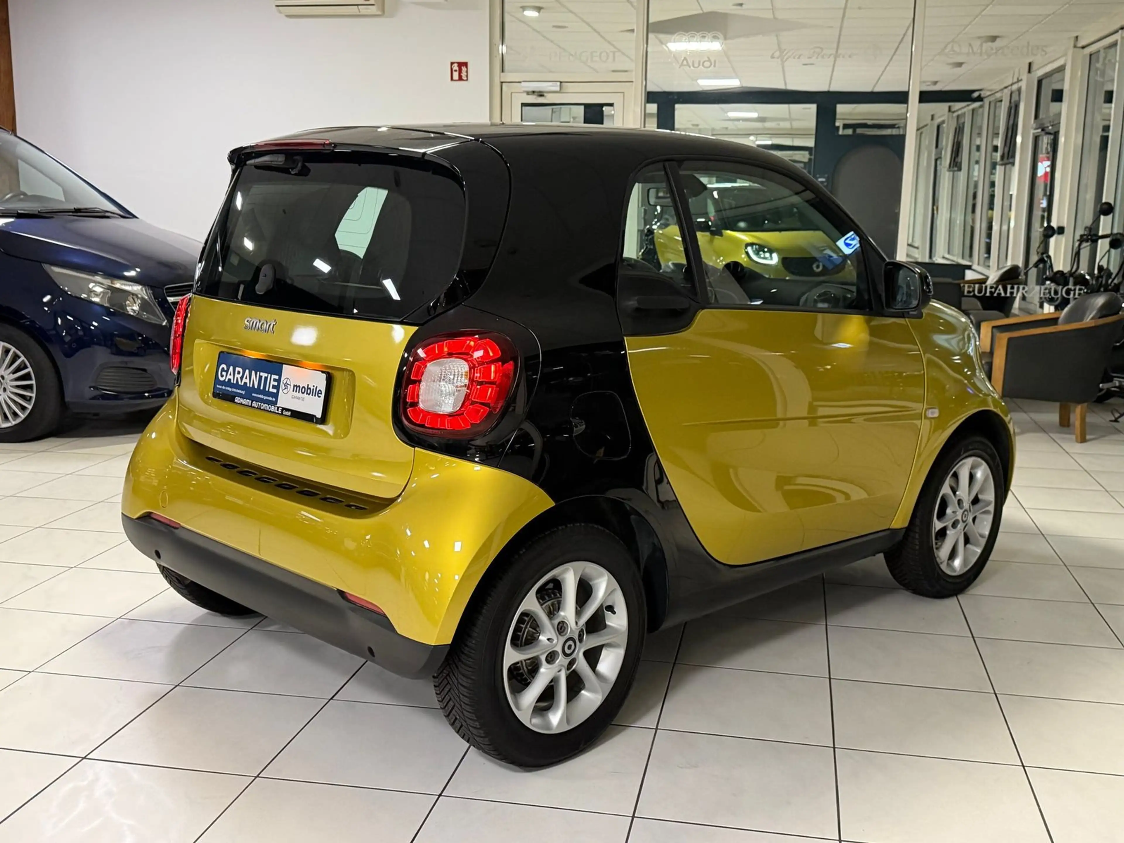 smart forTwo Smart forTwo AUTOMATIK PANO SHZ KLIMA ALU TOP — photo 5