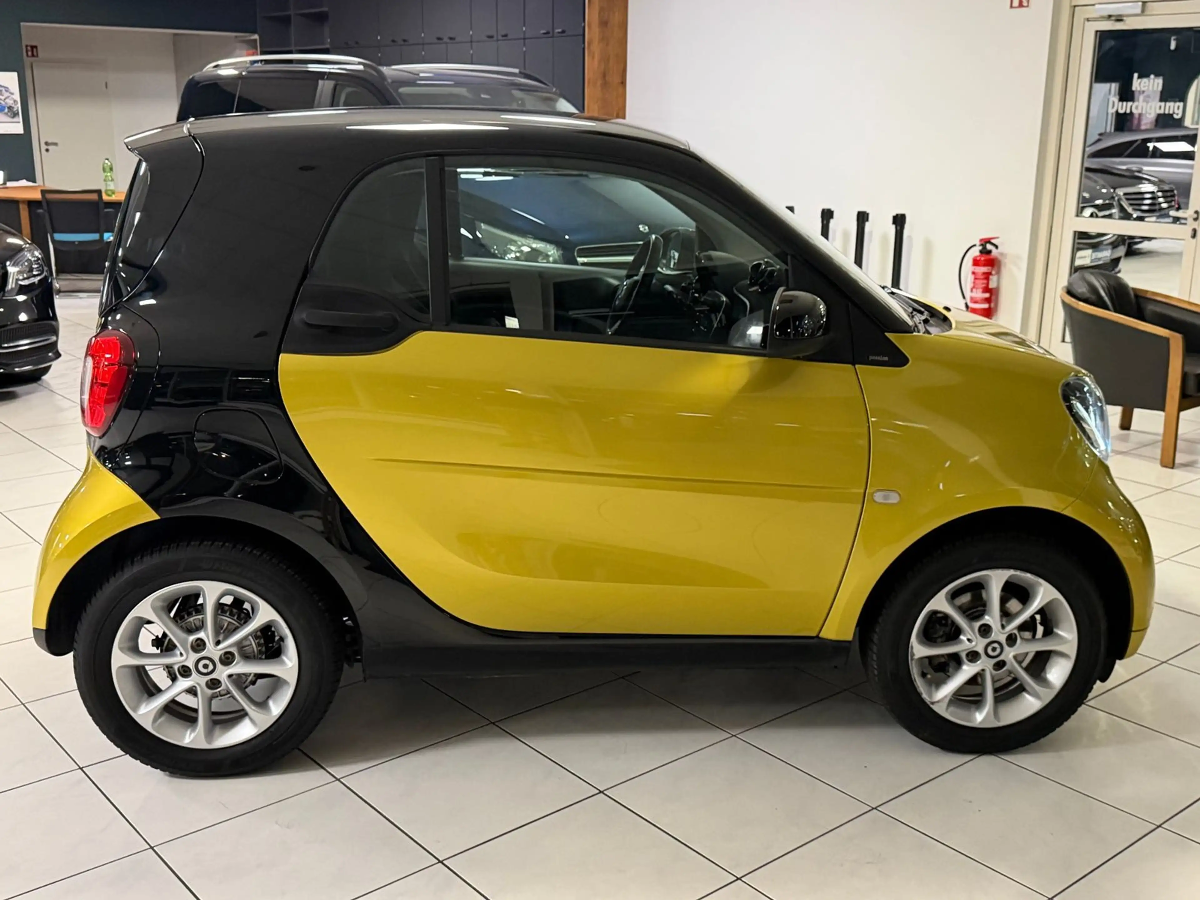smart forTwo Smart forTwo AUTOMATIK PANO SHZ KLIMA ALU TOP — photo 4
