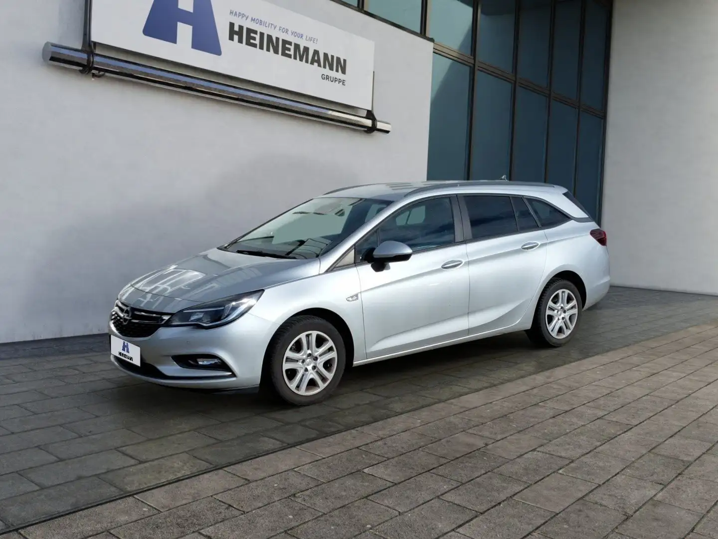 Opel Astra K Sports Tourer mit AHK Silber - 1