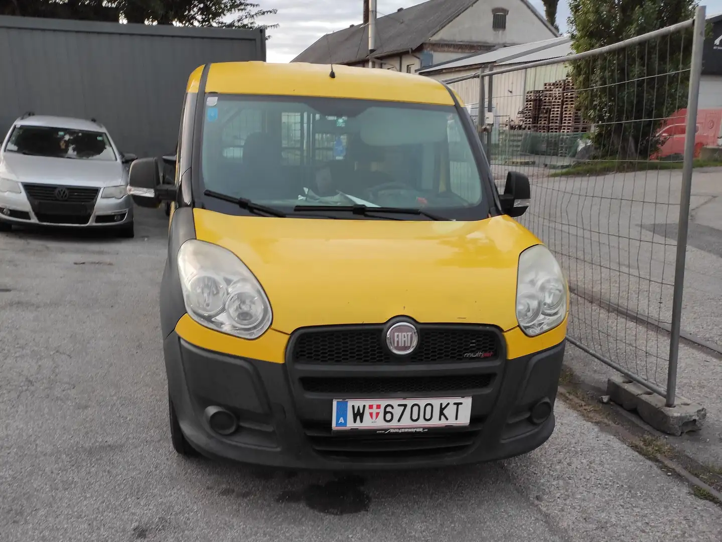 Fiat Doblo Doblo 1,3 16V JTD Multijet Active DPF Active Gelb - 1
