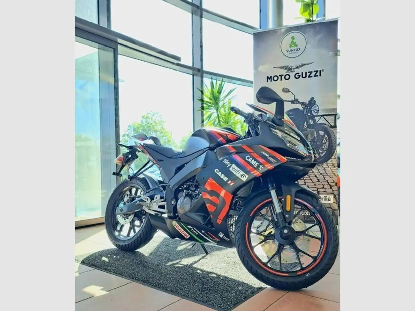 Aprilia RS 125 Replica - 1