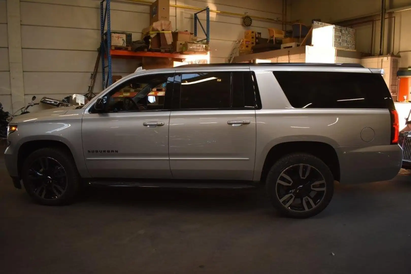 Chevrolet Suburban Suburban Premier 6.2L RST Silber - 2