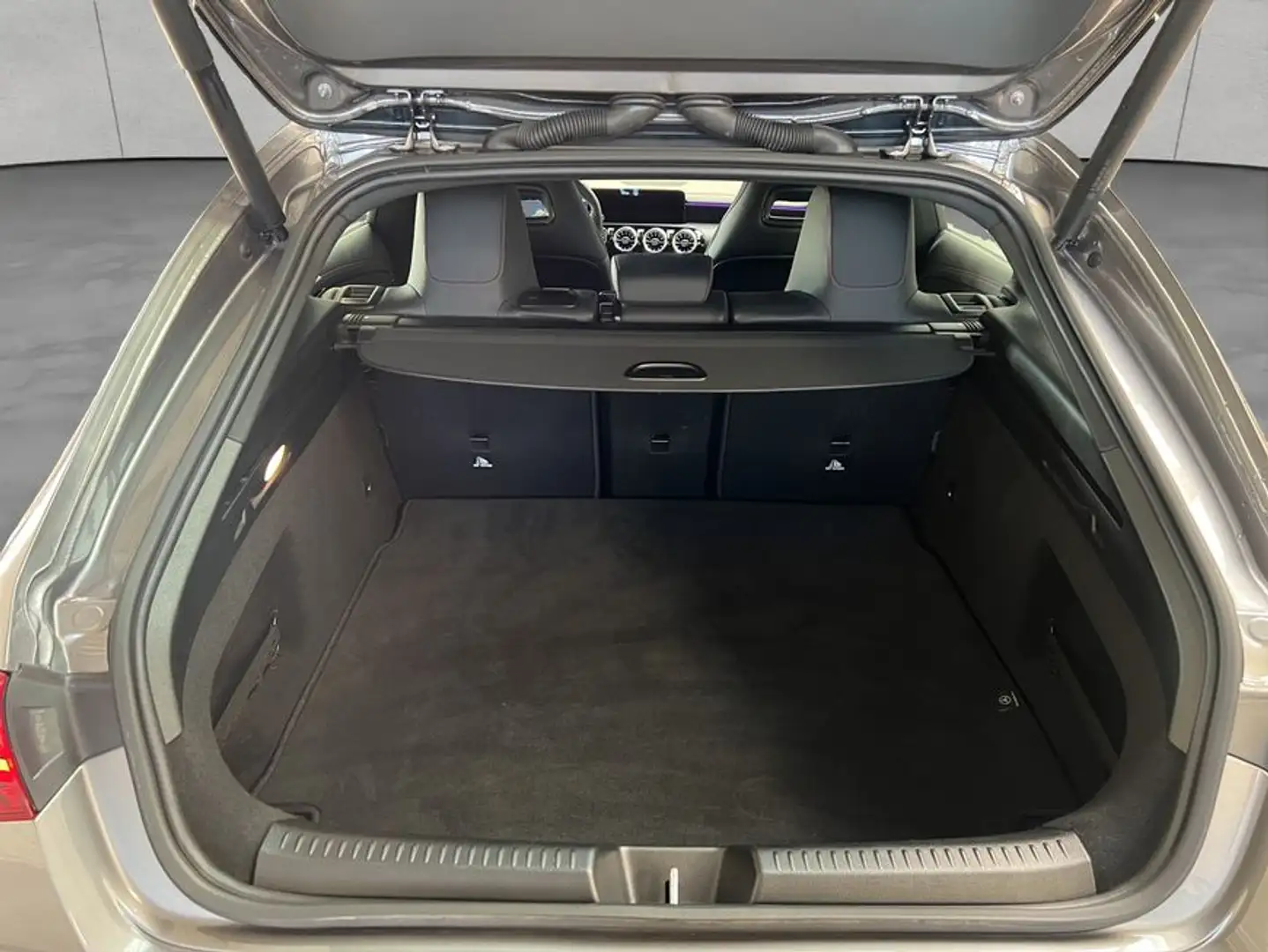 Mercedes-Benz CLA 200 CLA Grau - 2
