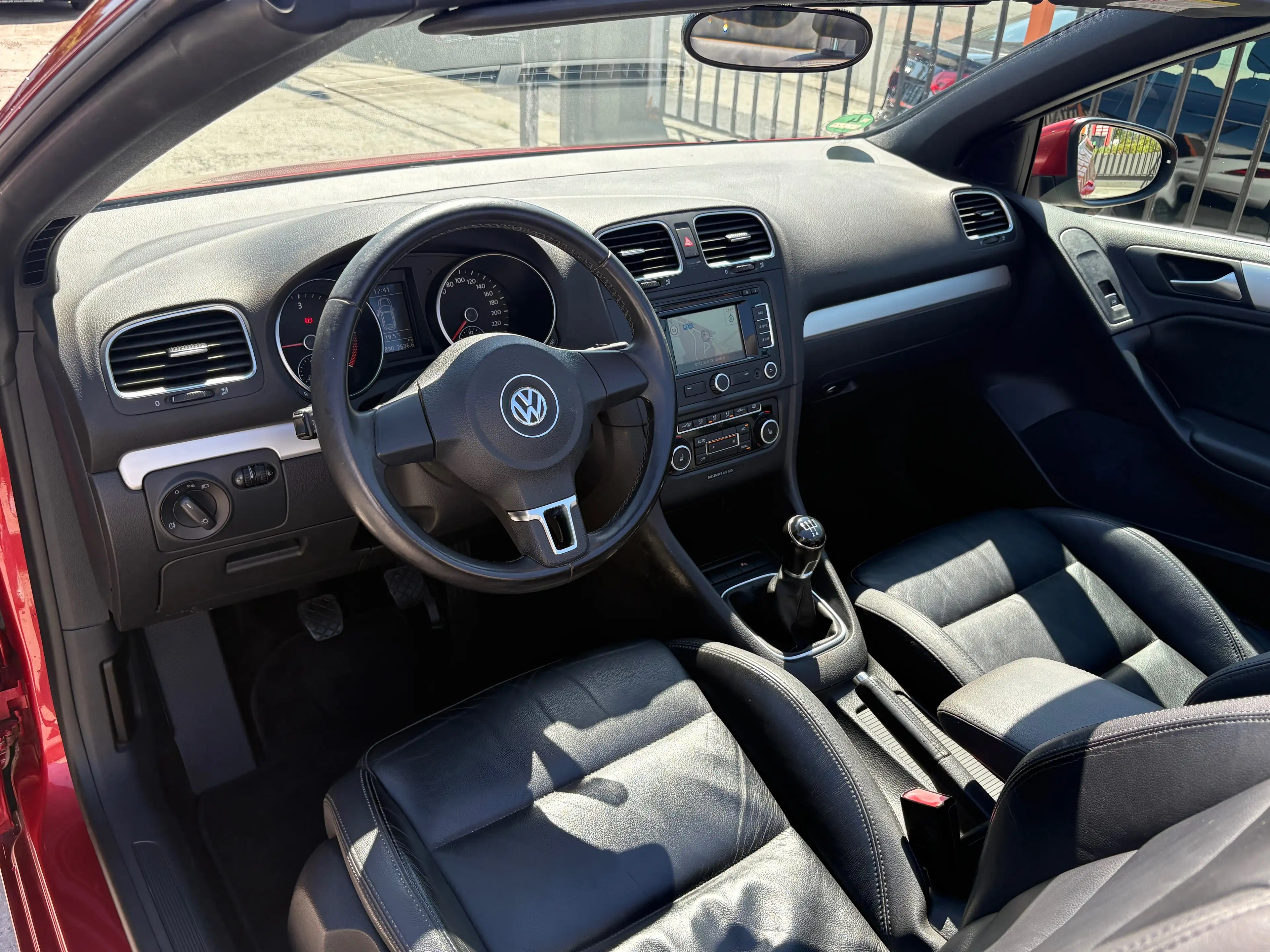 Volkswagen Golf Cabriolet Golf Cabriolet 1.6 CR TDi HIGHLINE PRÊTE À IMMATRICULÉ + CARPASS — photo 10