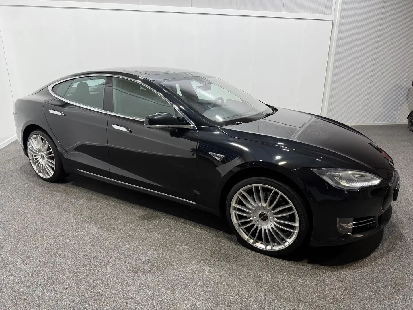 Tesla Model S 90D Performance Zwart - 2