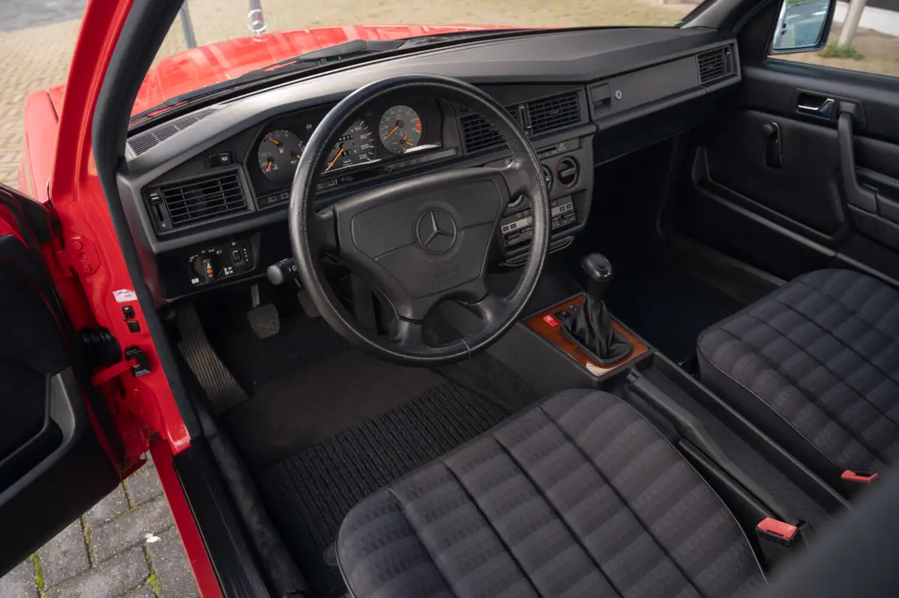 Mercedes-Benz 190 E 1.8 W201, foto 6