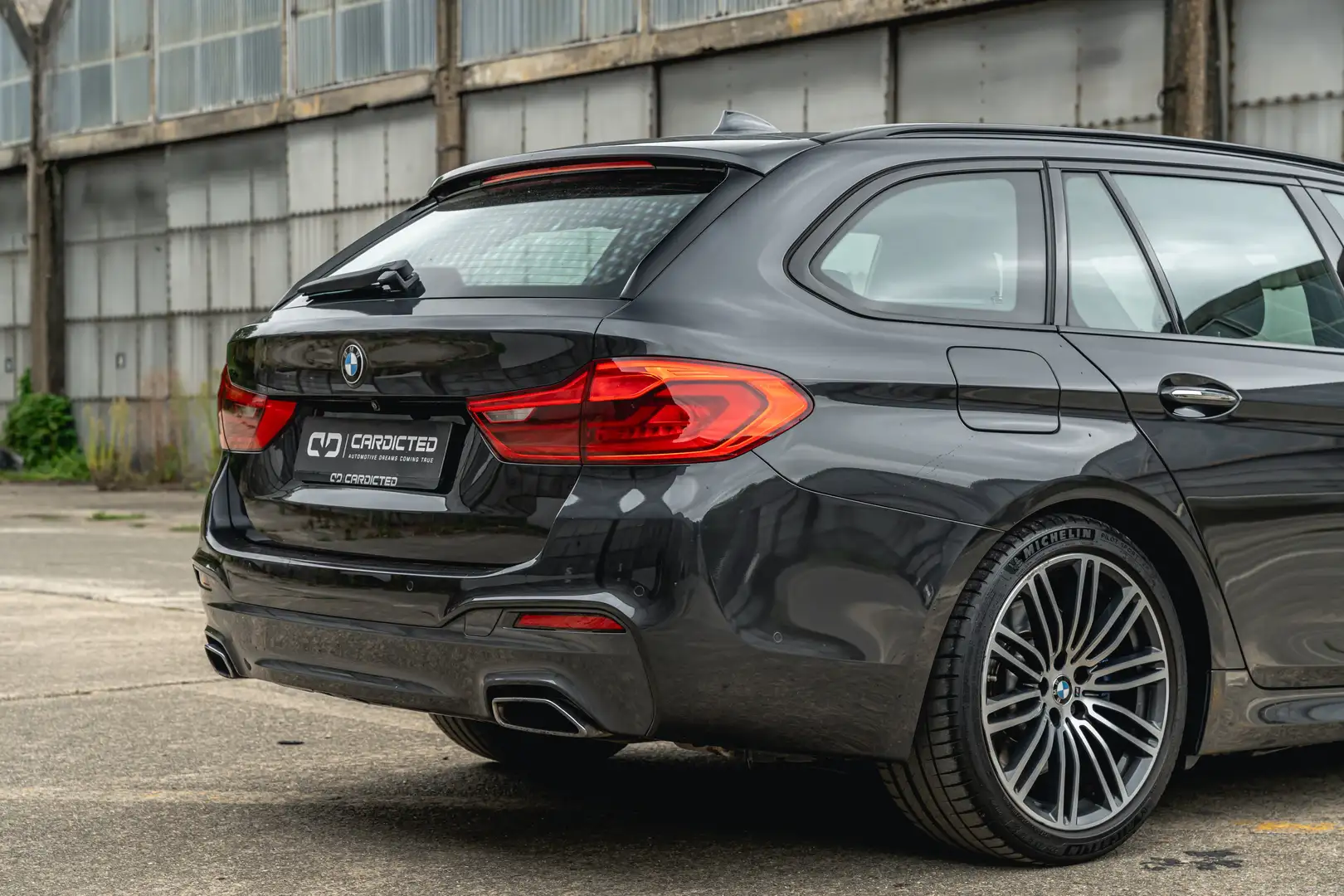 BMW 530 LEER / M PACK / AUTOMAAT / 252 PK / Gris - 2
